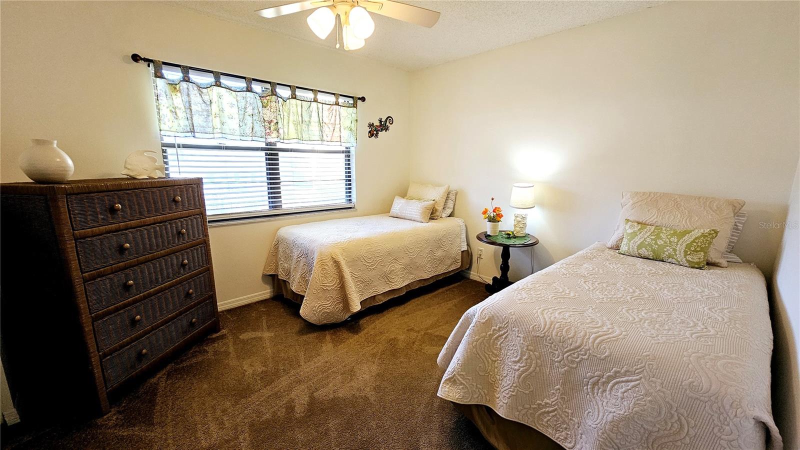 RIVERHOUSE - Residential Lease