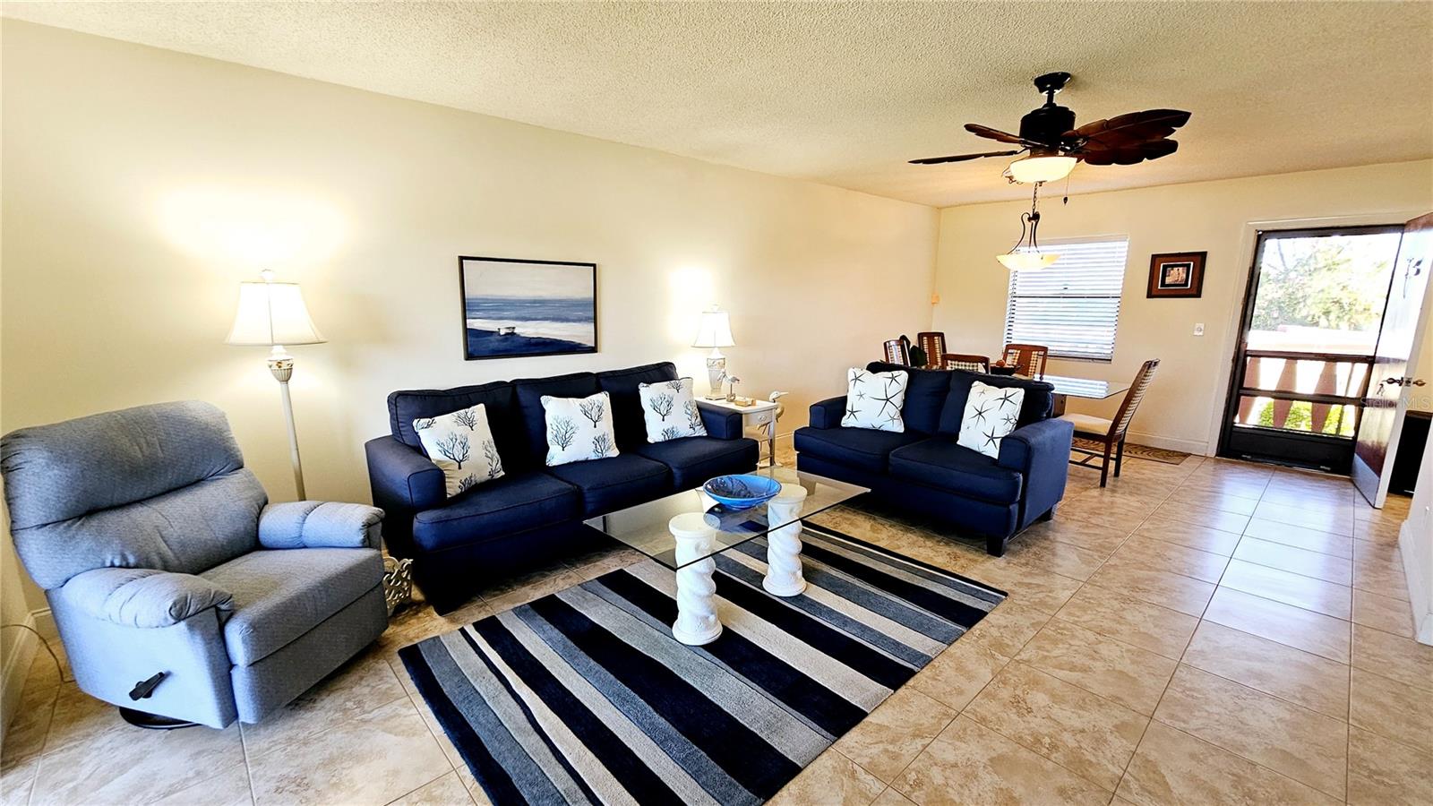 RIVERHOUSE - Residential Lease