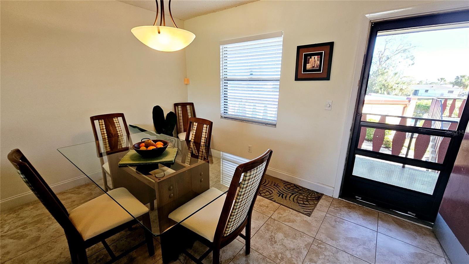 RIVERHOUSE - Residential Lease