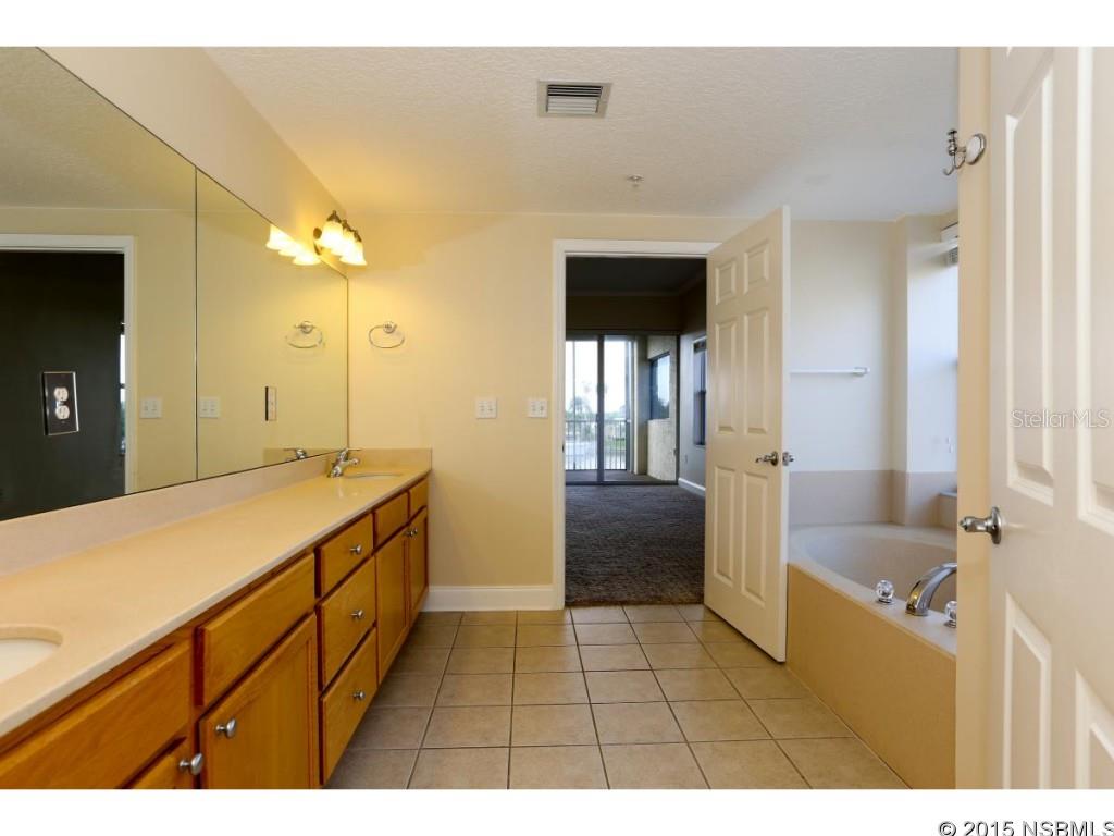 Flores Del Rio Condo - Residential Lease