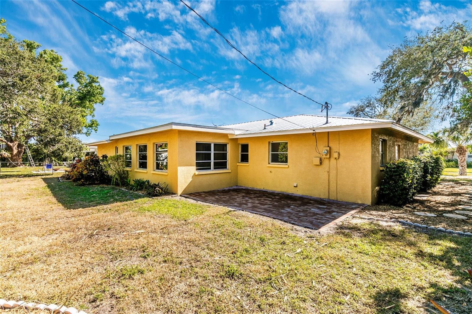 GULF GATE - Residential Lease