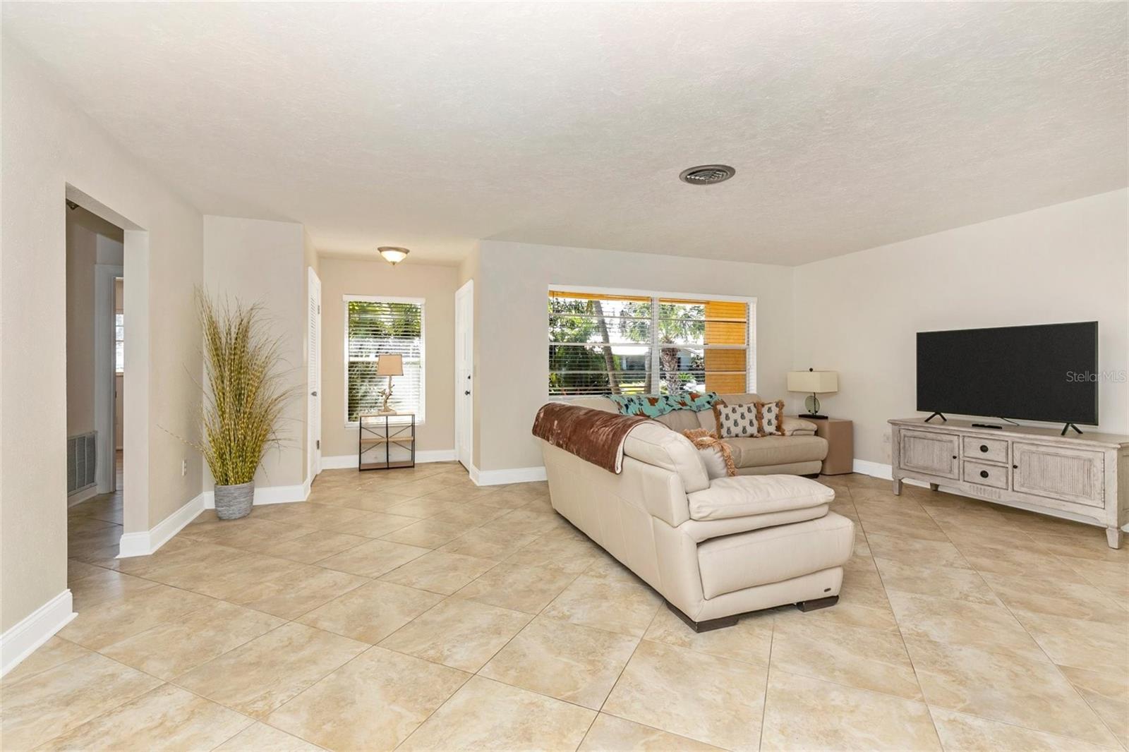 GULF GATE - Residential Lease