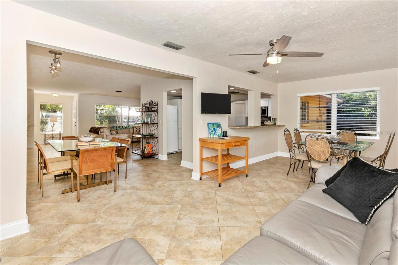 GULF GATE - Residential Lease