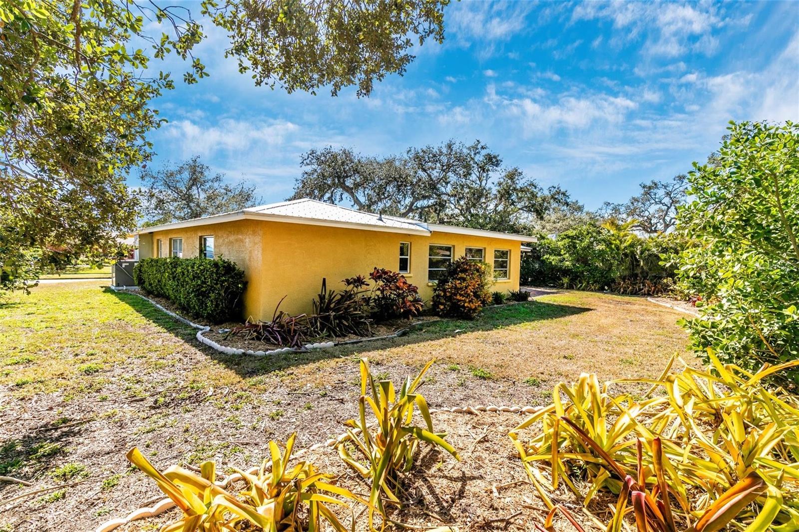 GULF GATE - Residential Lease