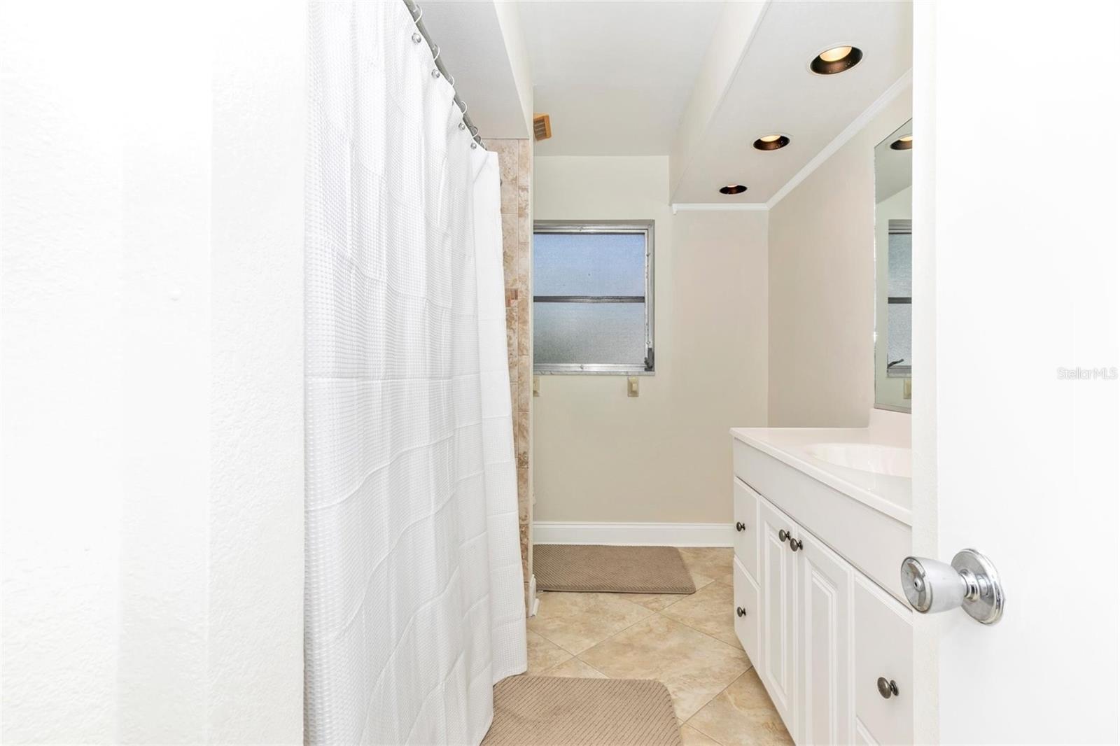 GULF GATE - Residential Lease
