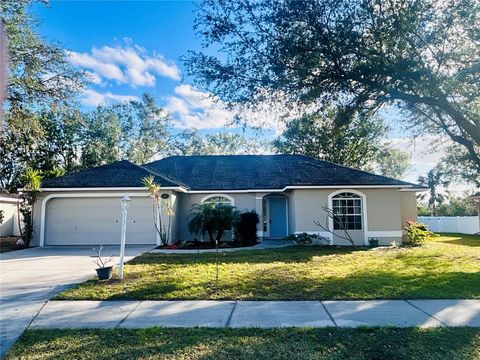 A home in PALMETTO