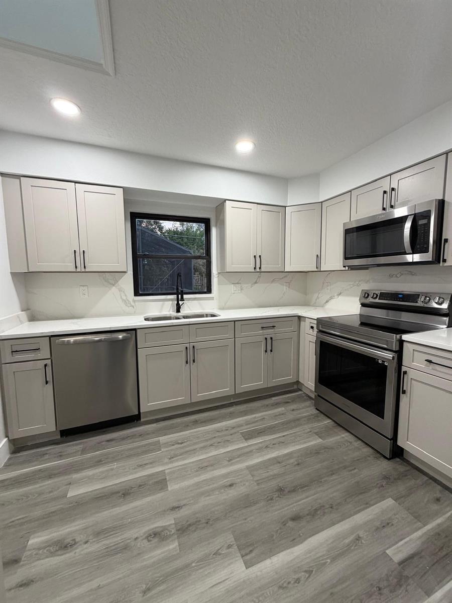 WINTER PARK ESTATES - Residential