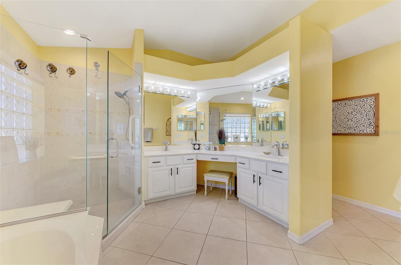 BERMUDA CLUB EAST AT PLANTATION - Residential