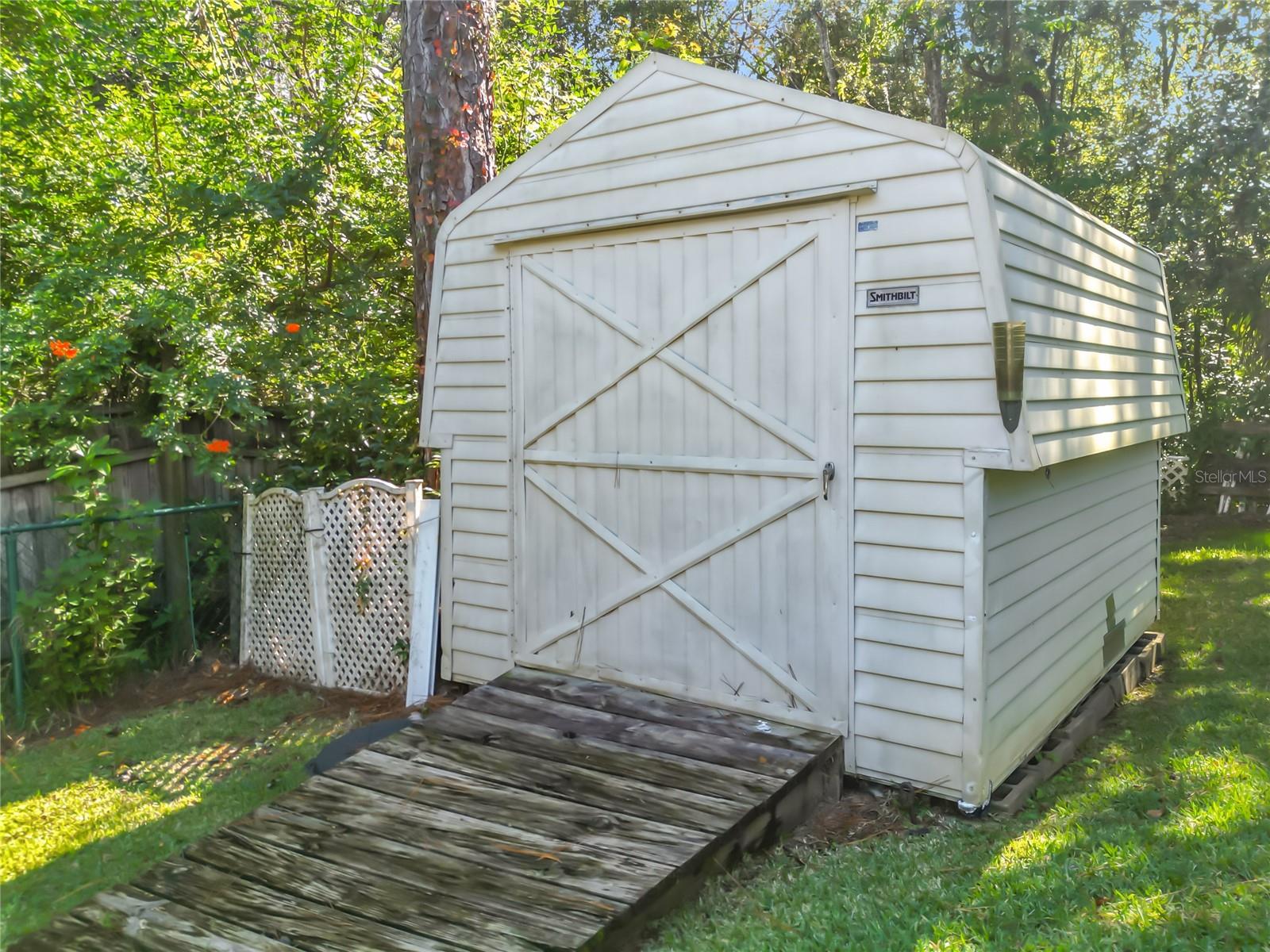 PINE MEADOWS COUNTRY CLUB - Residential