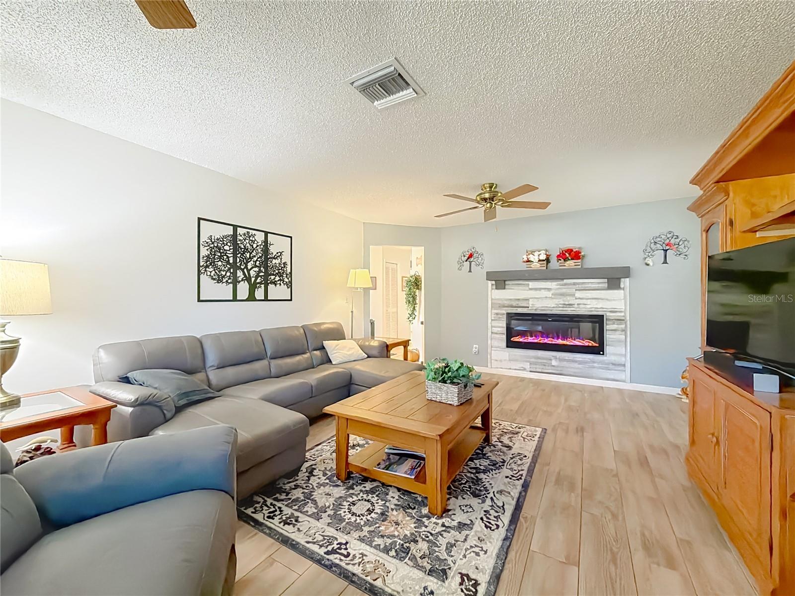 PINE MEADOWS COUNTRY CLUB - Residential