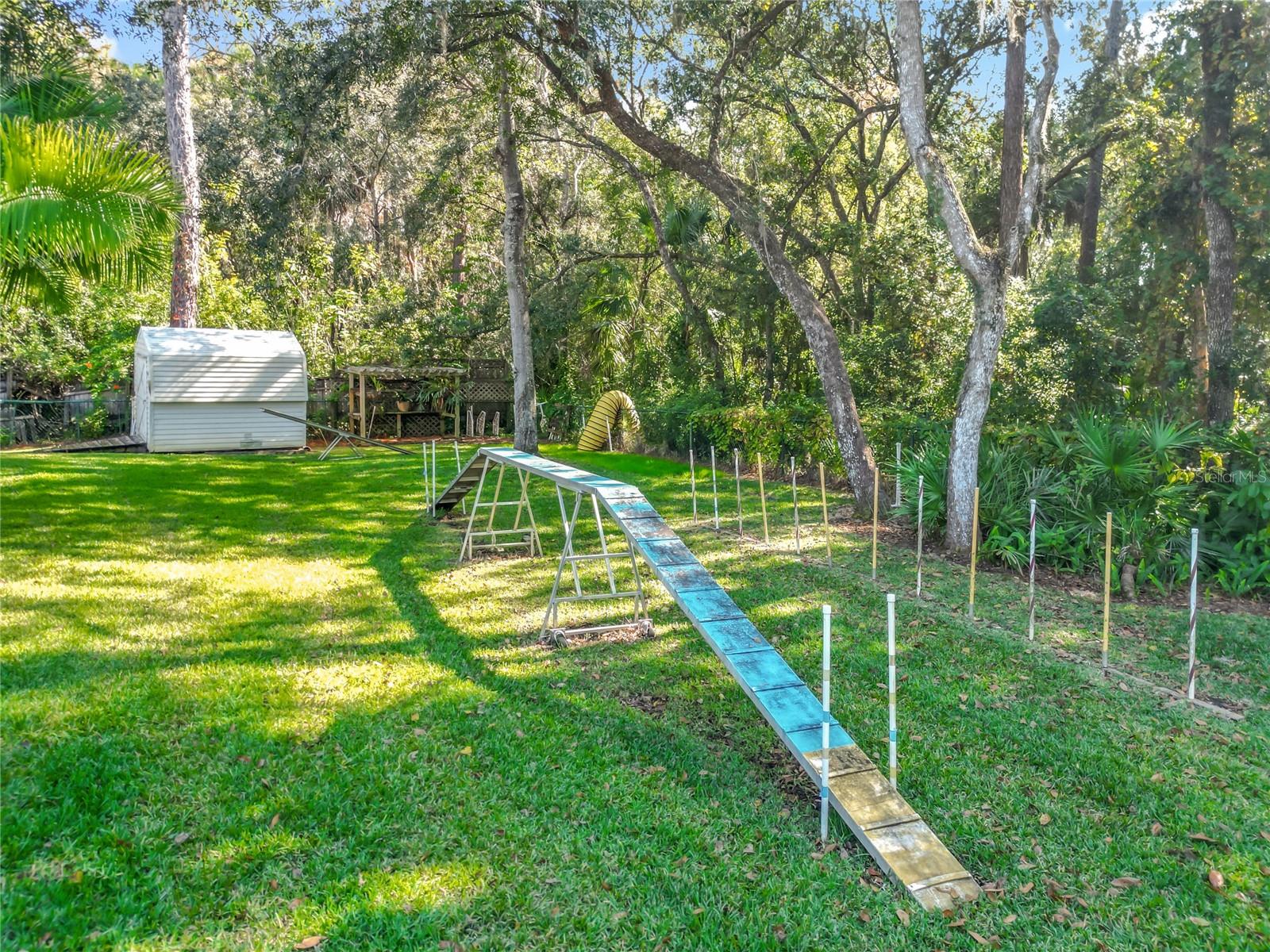 PINE MEADOWS COUNTRY CLUB - Residential