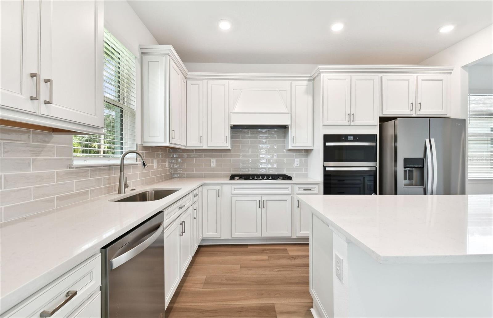 9454 SHOREBIRD COURT