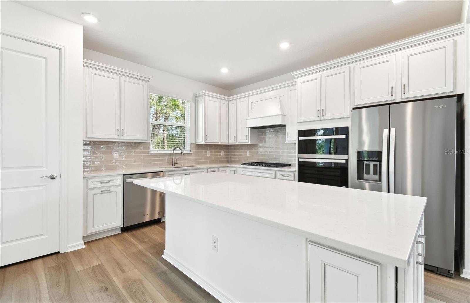 9454 SHOREBIRD COURT