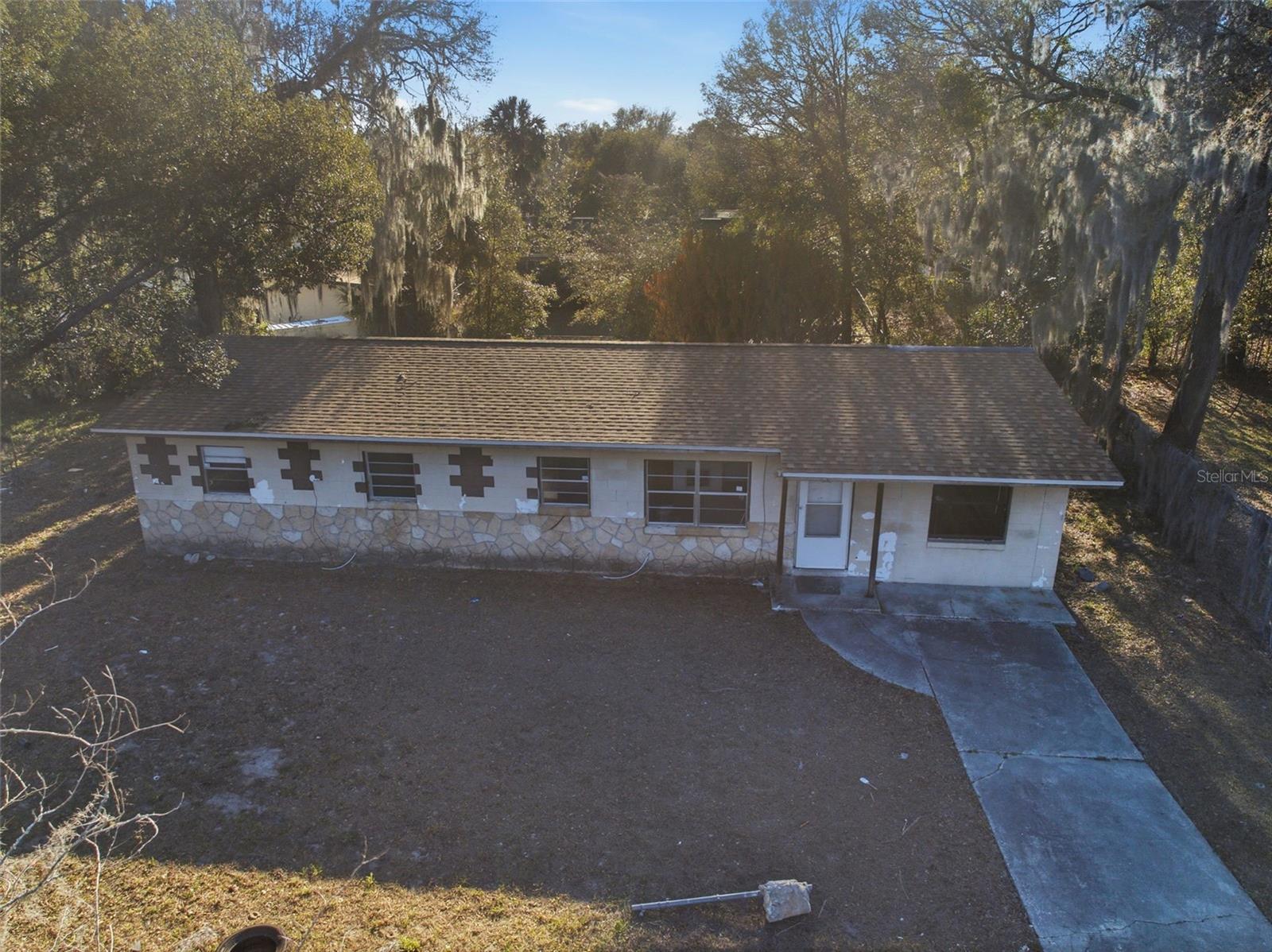 CANDLELIGHT OAKS - Residential