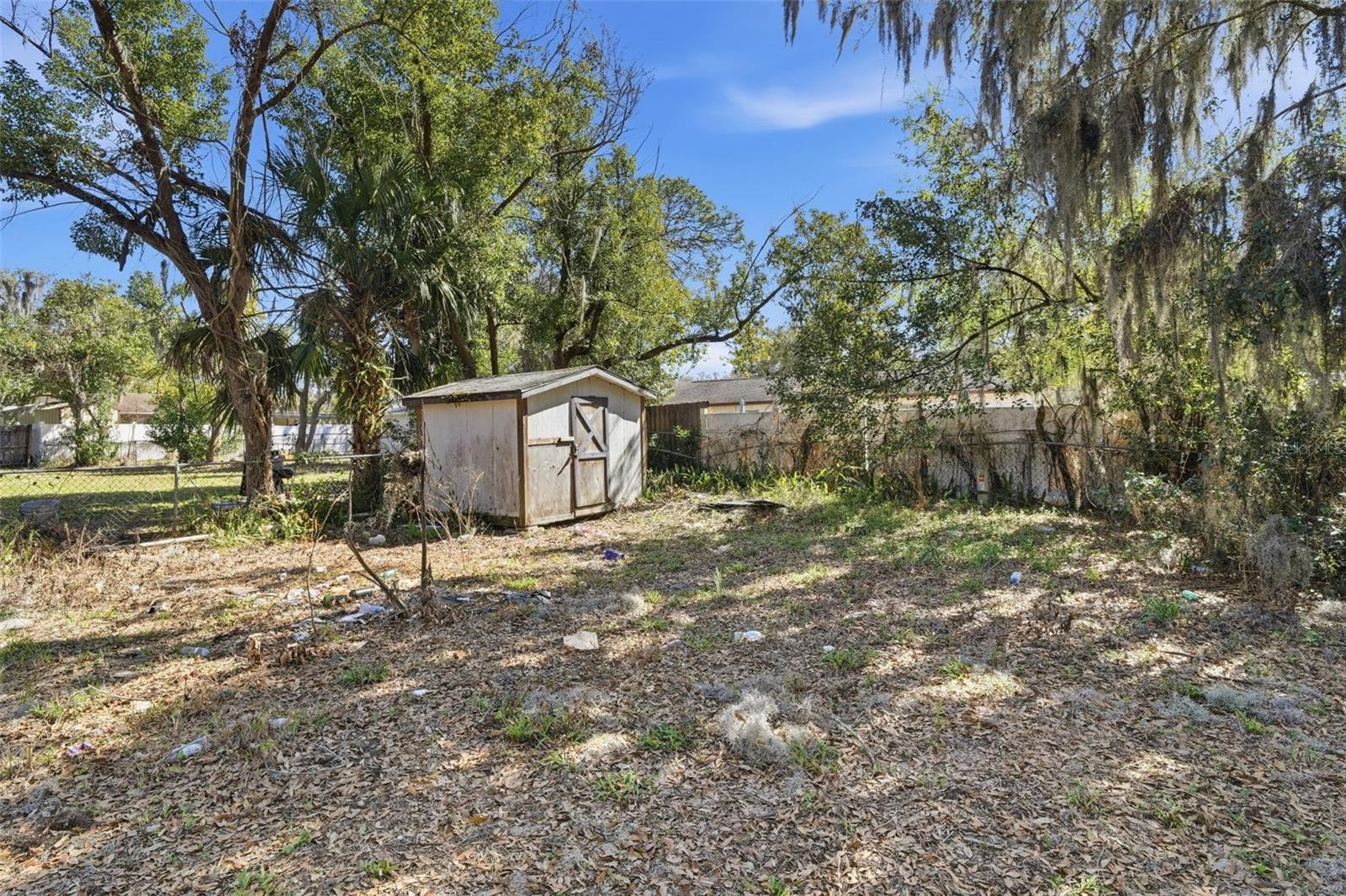 CANDLELIGHT OAKS - Residential