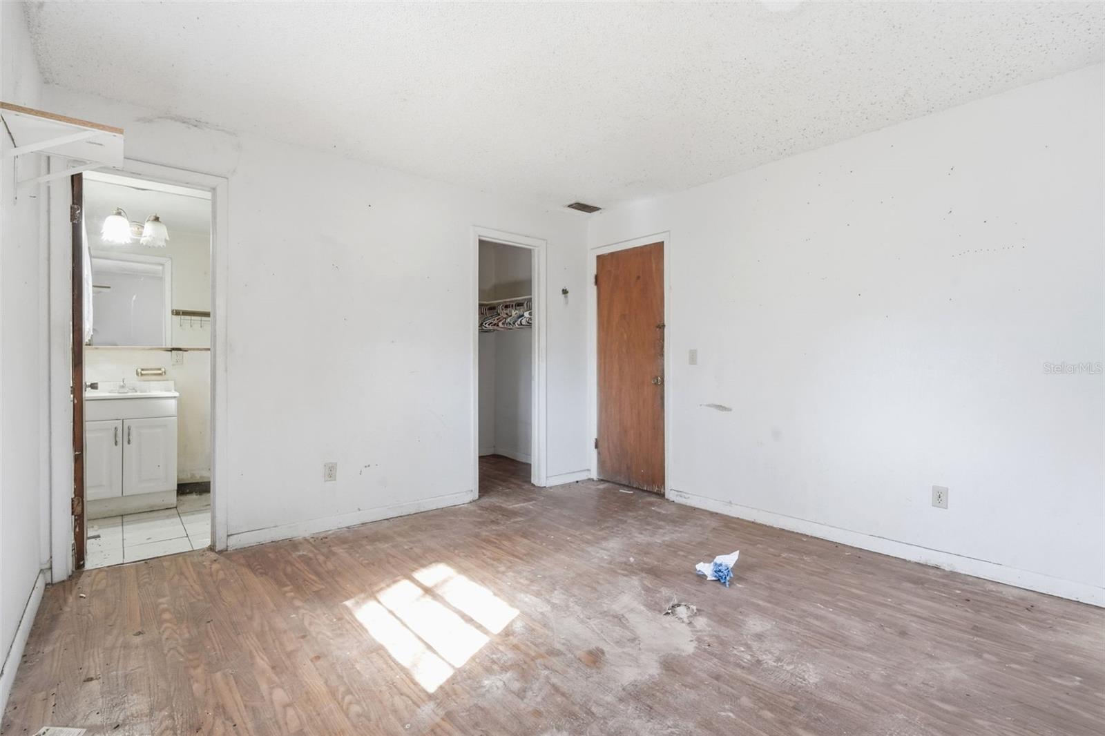 CANDLELIGHT OAKS - Residential