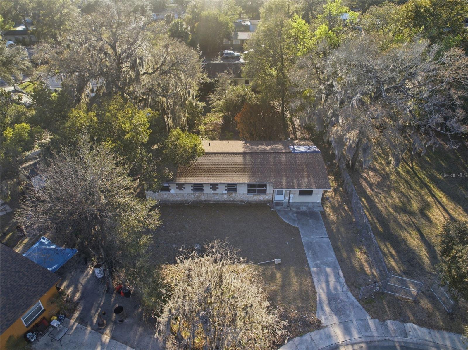 CANDLELIGHT OAKS - Residential