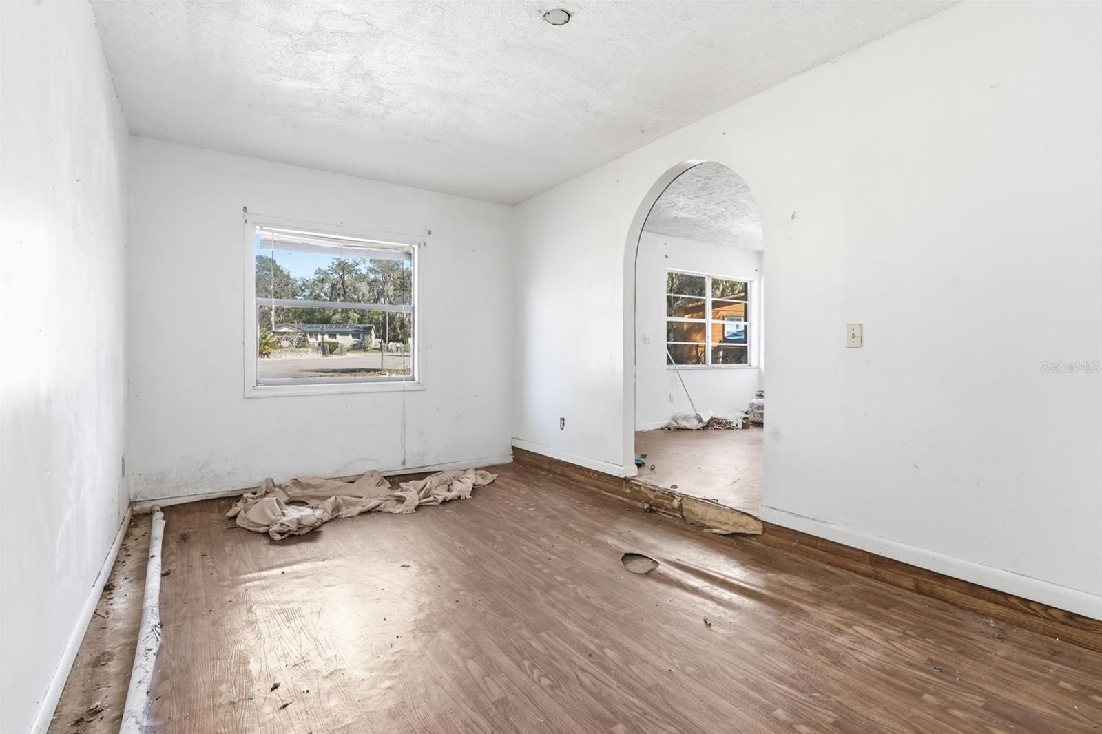 CANDLELIGHT OAKS - Residential