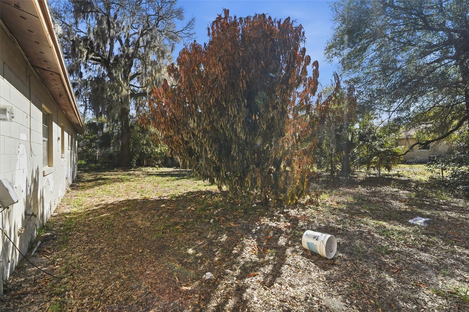 CANDLELIGHT OAKS - Residential