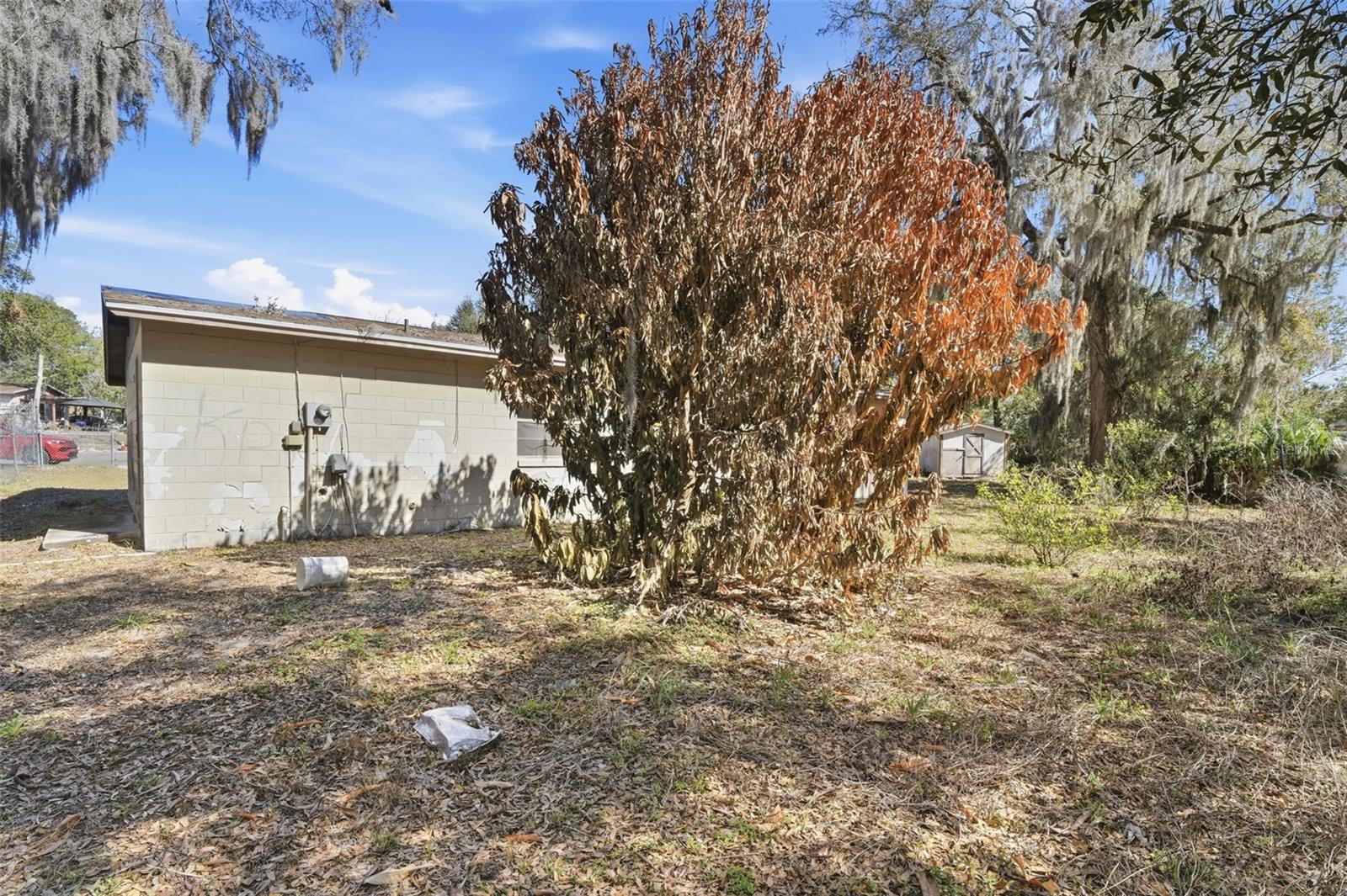 CANDLELIGHT OAKS - Residential