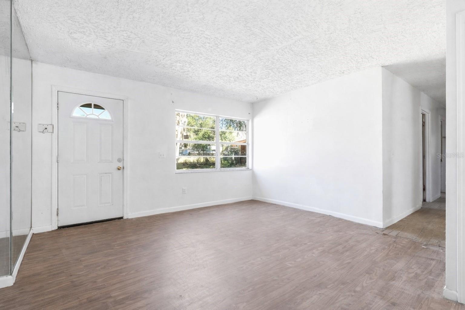 CANDLELIGHT OAKS - Residential