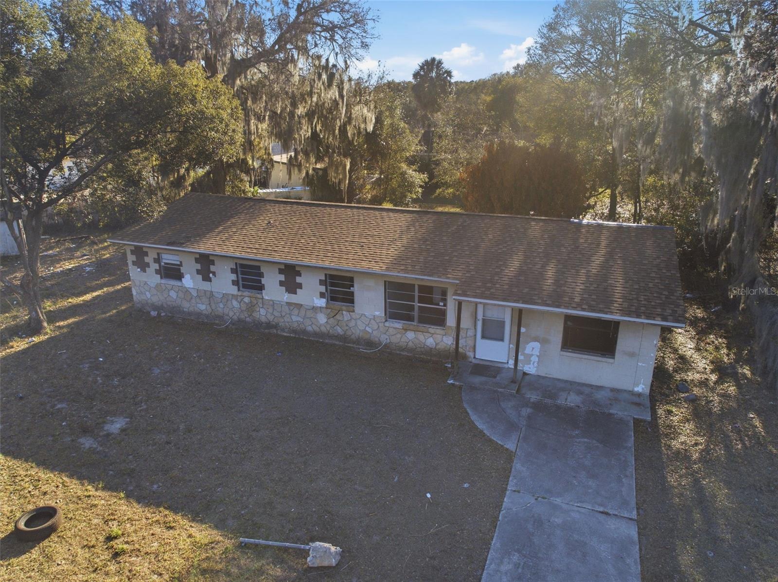 CANDLELIGHT OAKS - Residential