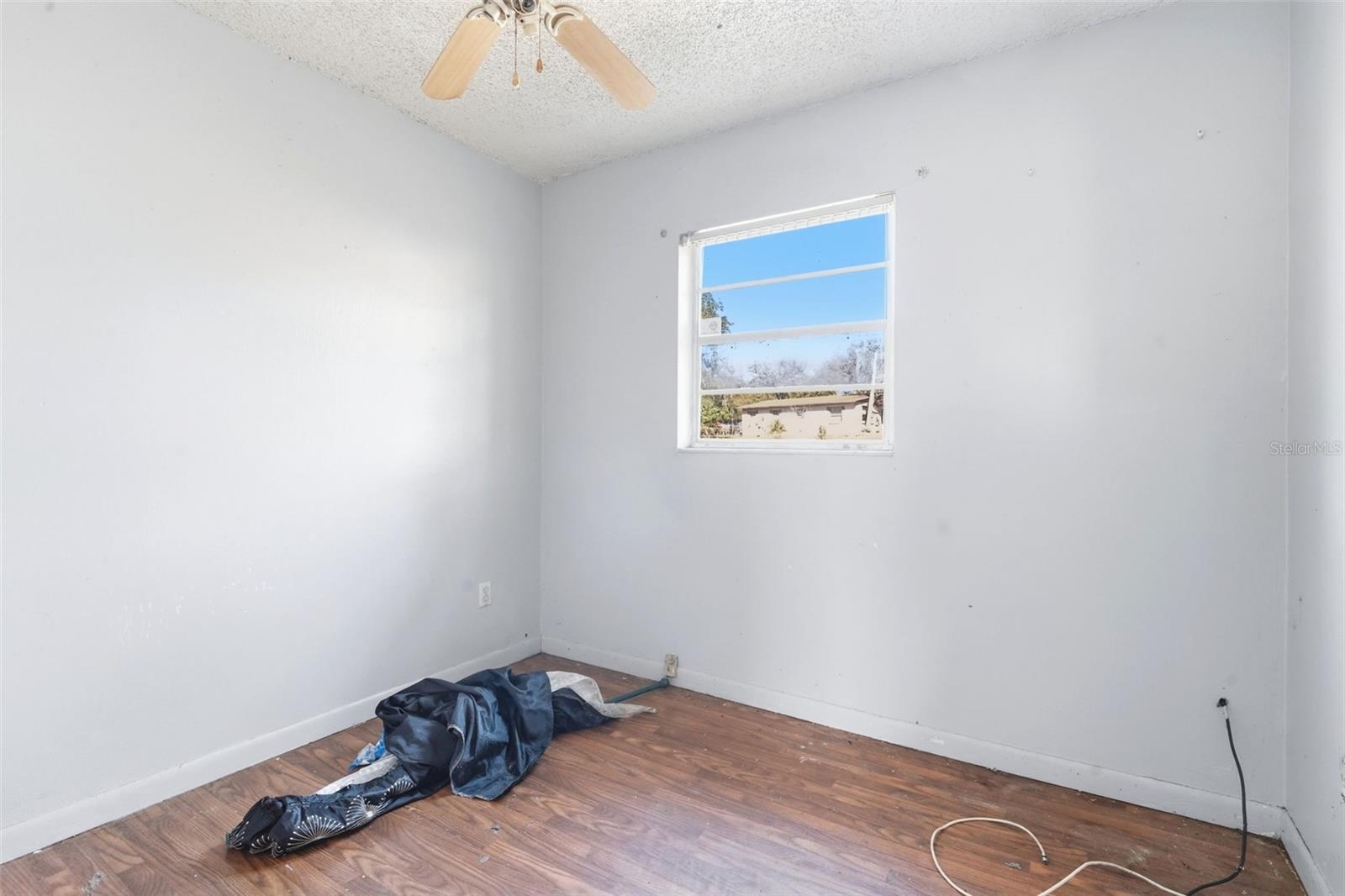 CANDLELIGHT OAKS - Residential