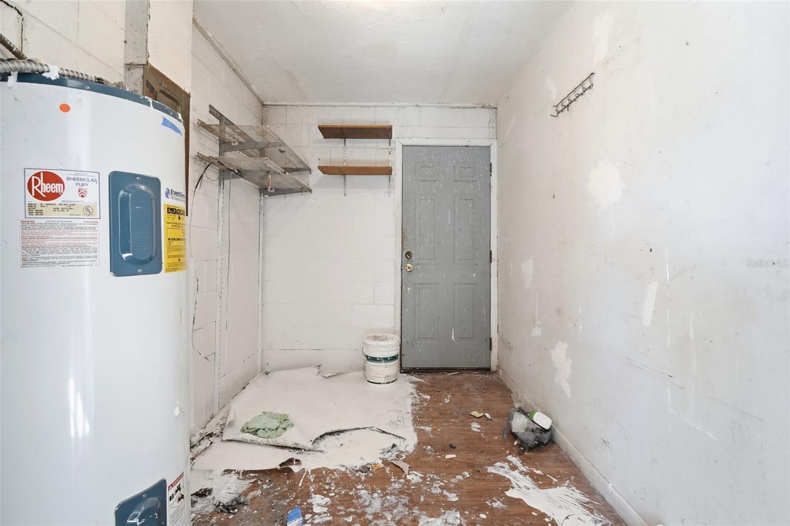 CANDLELIGHT OAKS - Residential