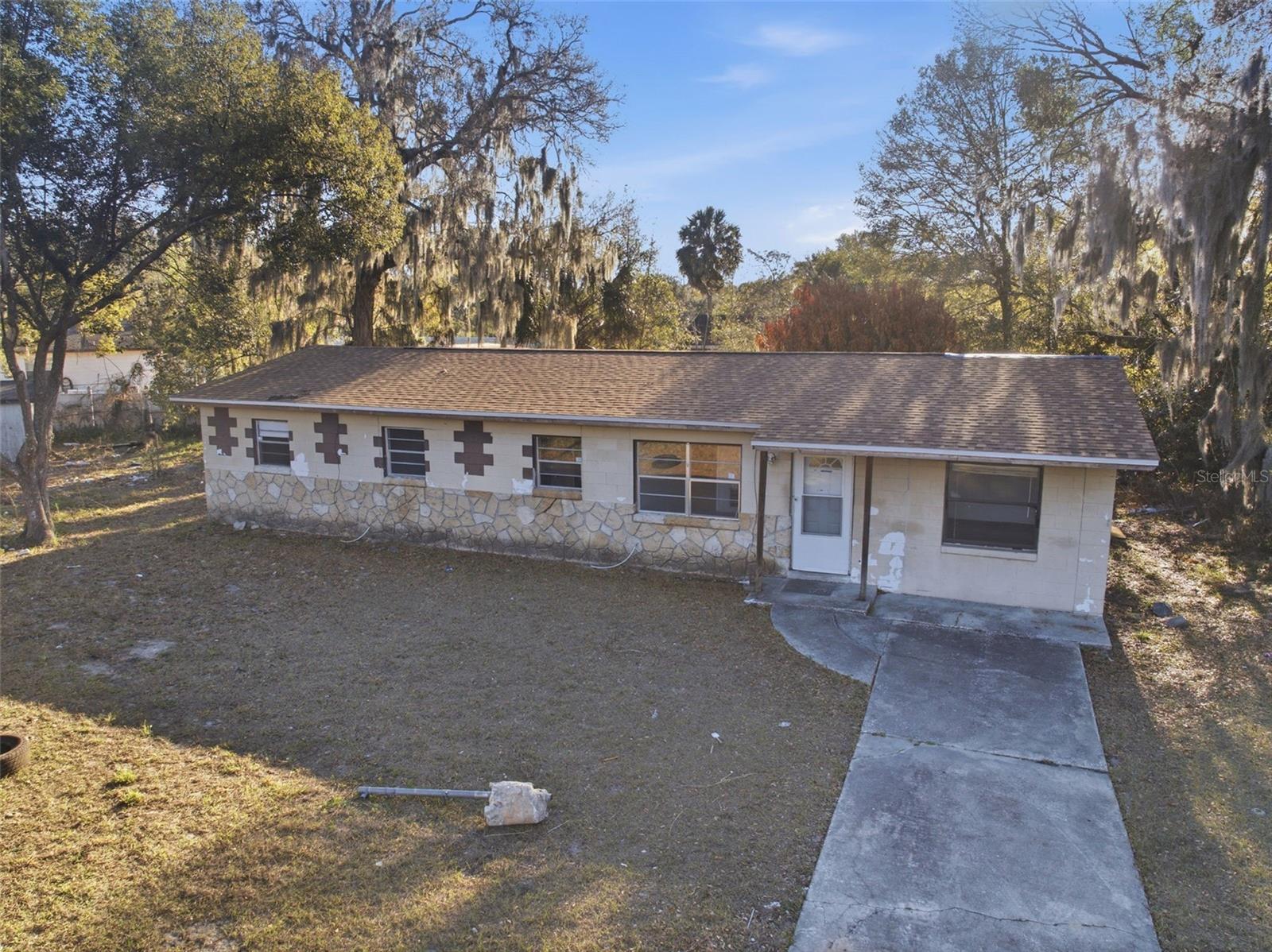 CANDLELIGHT OAKS - Residential