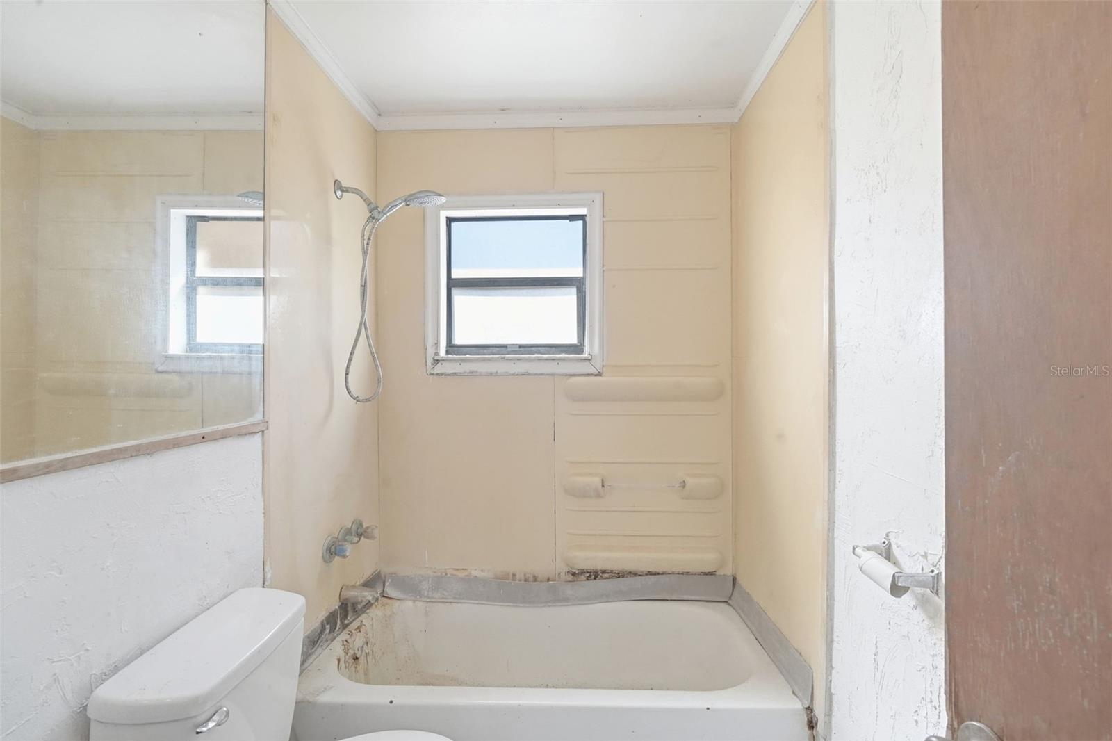 CANDLELIGHT OAKS - Residential