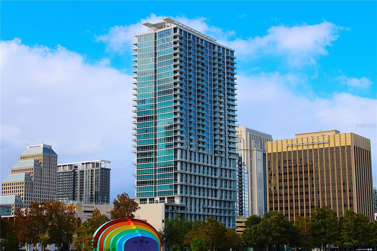 Enjoy the breath taking panoramic view of Lake Eola & Downtown ='s skyline city beautiful Orlando, Florida. This high rise Condo at he Vue was recently updated with a newly remodeled Master bathroom, brand new top of the line LG refrigerator, new faucet and disposal in kitchen and entry way new electronic thermostat.