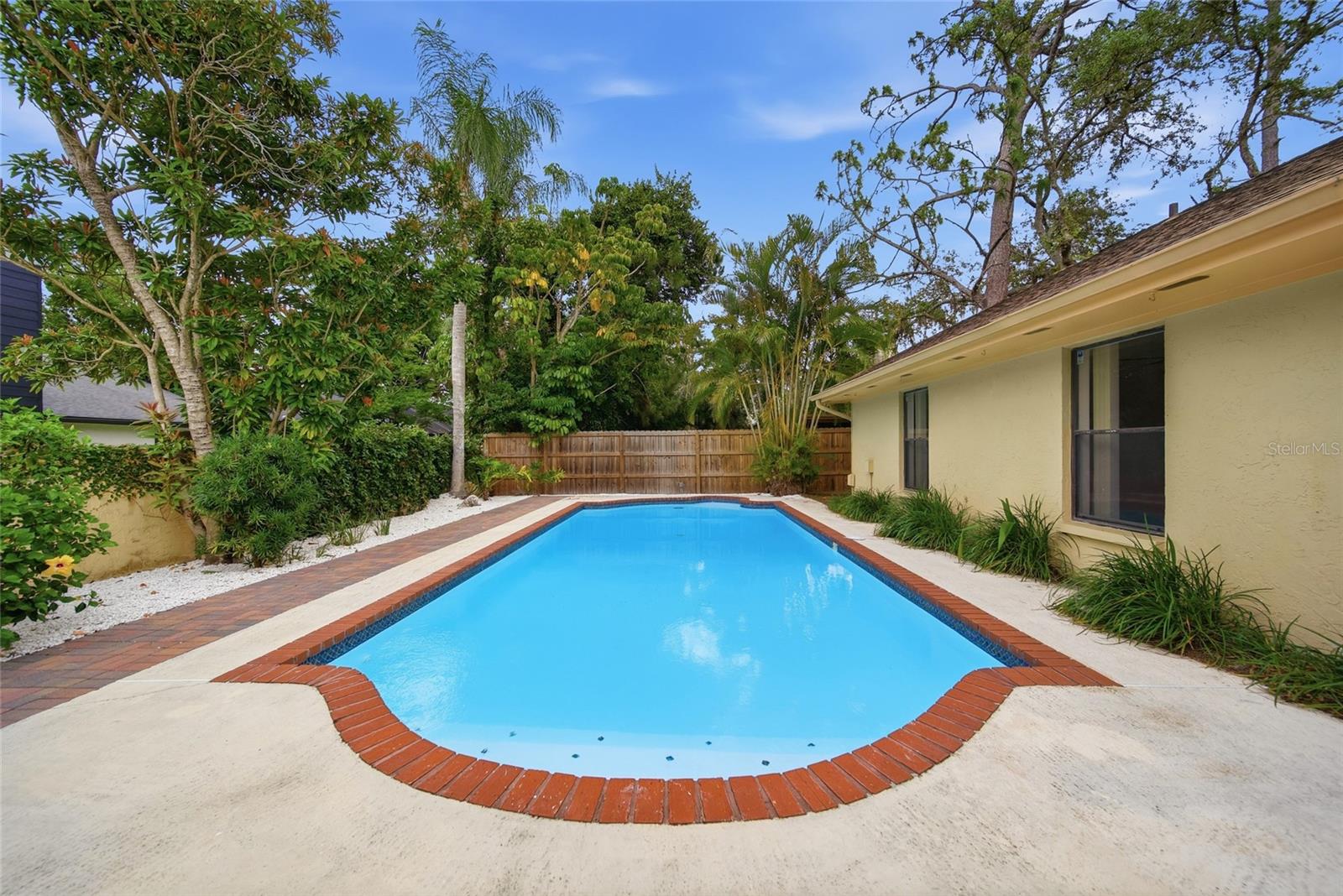 12008 NICKLAUS CIRCLE