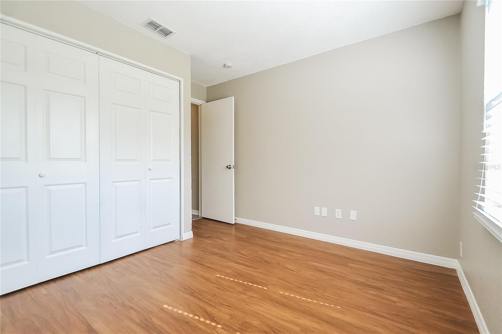 LAKEVIEW VILLAGE SEC - Residential Lease