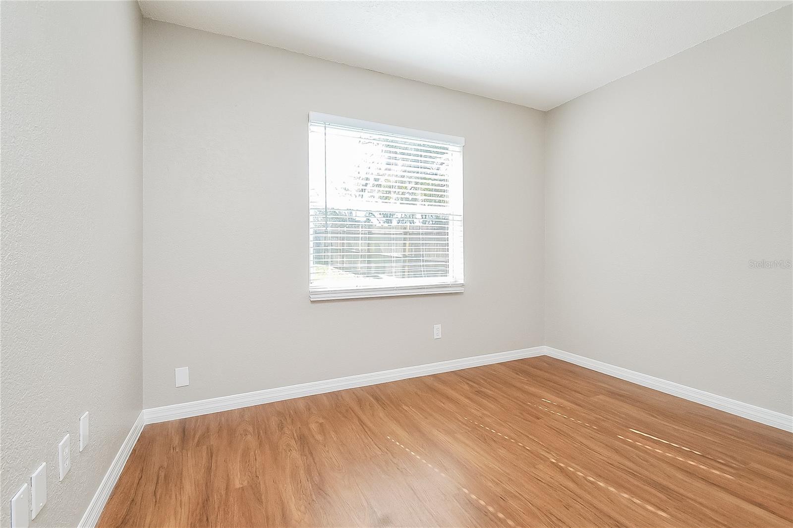 LAKEVIEW VILLAGE SEC - Residential Lease