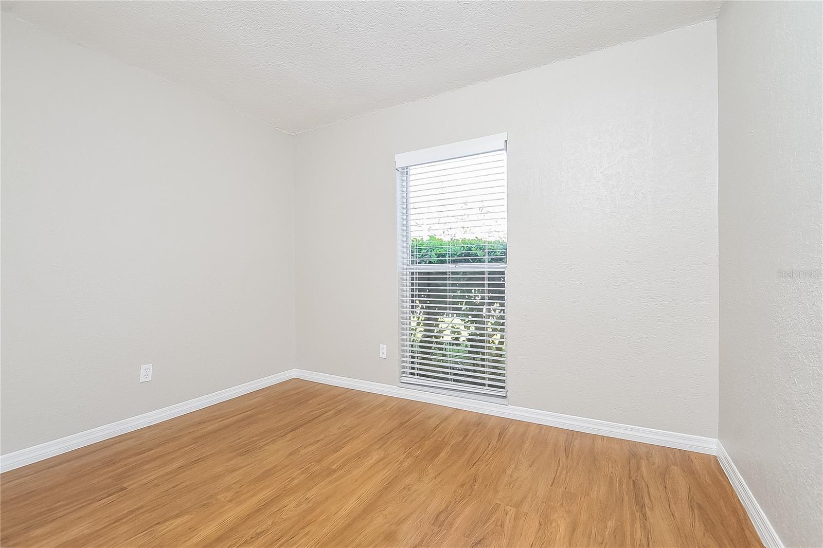 LAKEVIEW VILLAGE SEC - Residential Lease