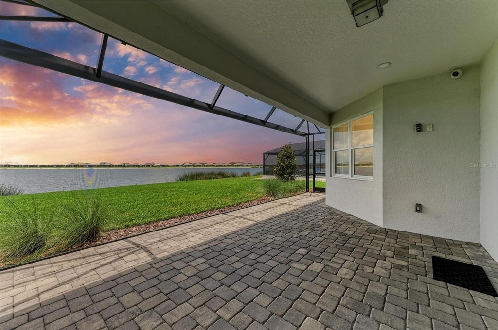 Photo of 909 Crosswind Avenue, Sarasota, FL 34240 (MLS # A4654661)