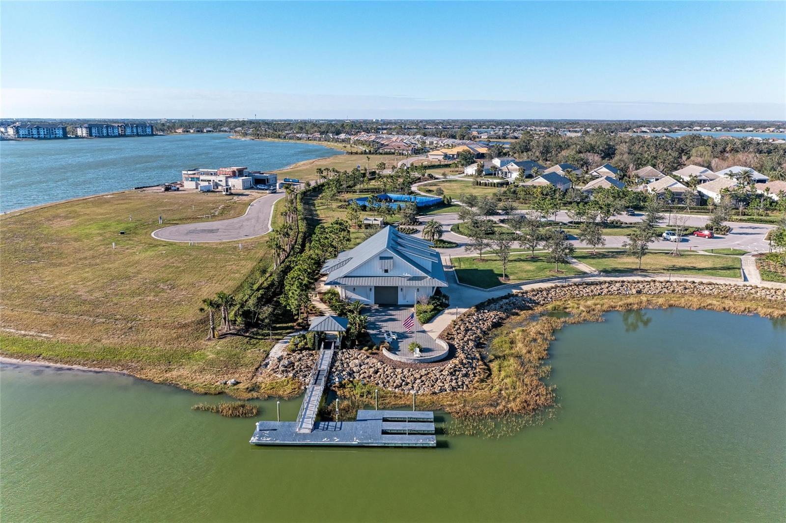 LAKEHOUSE COVE/WATERSIDE PH 4 - Residential