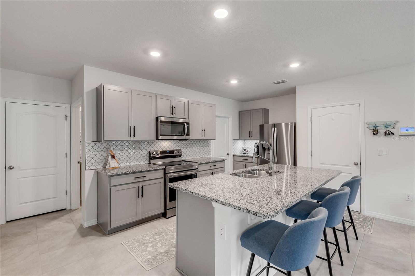 PALMS PH 3 - Residential