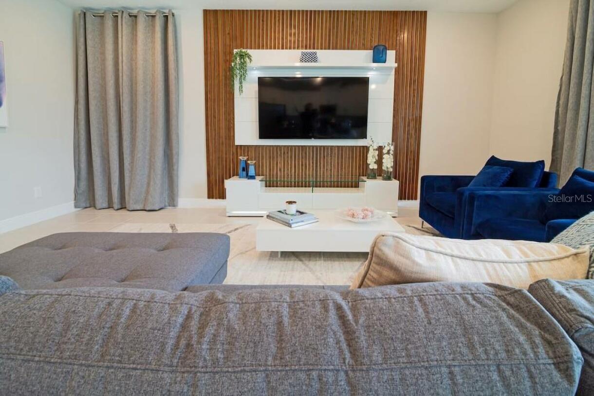 REUNION WEST PH 4 - Residential