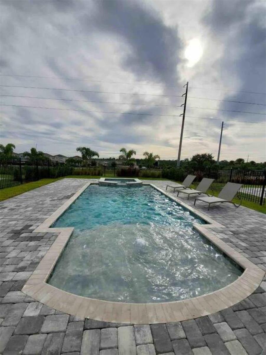 REUNION WEST PH 4 - Residential