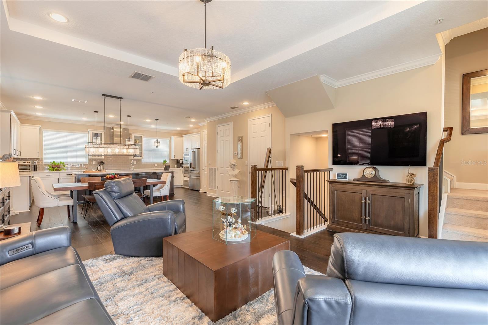 GRANDE OAKS AT HEATHROW - Residential