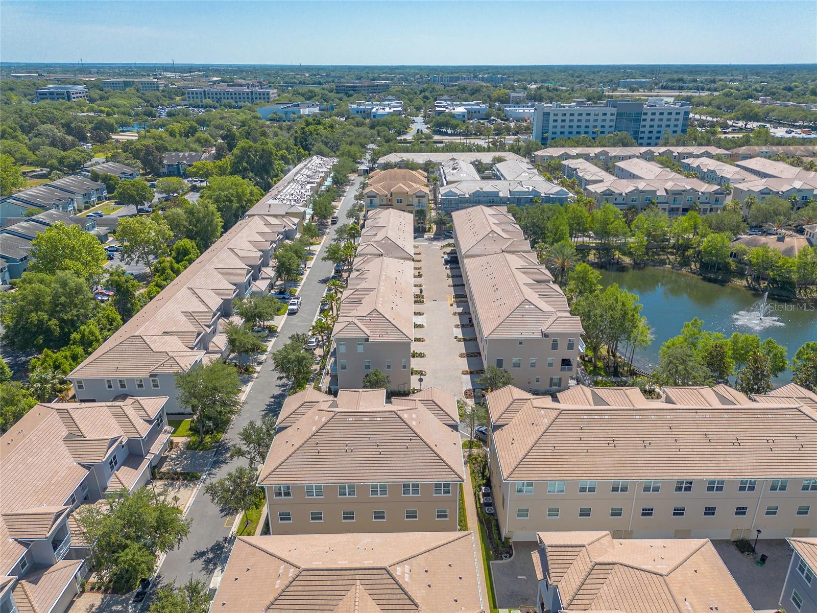 GRANDE OAKS AT HEATHROW - Residential