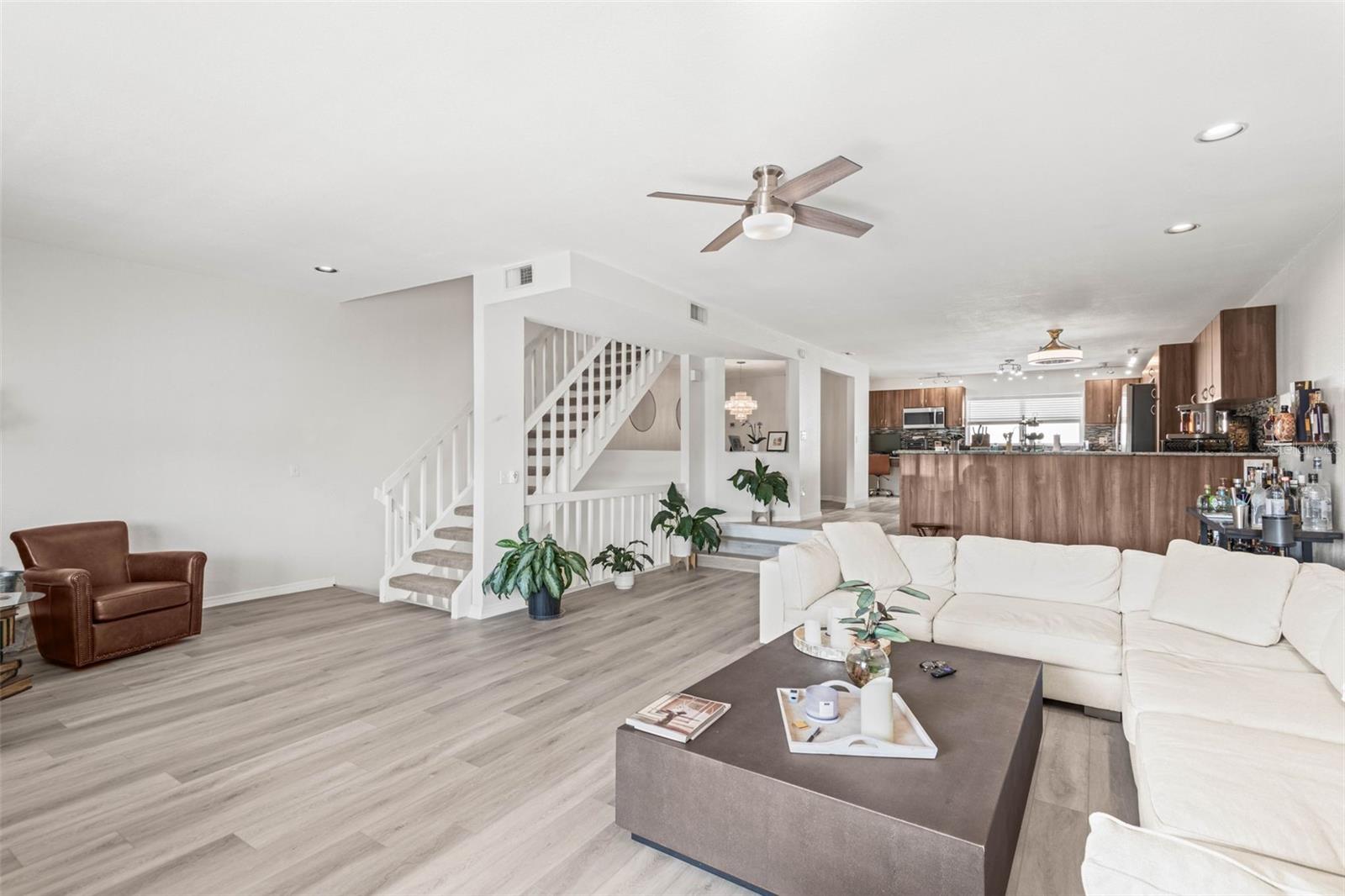 PELICAN ISLE TWNHMS - Residential Lease