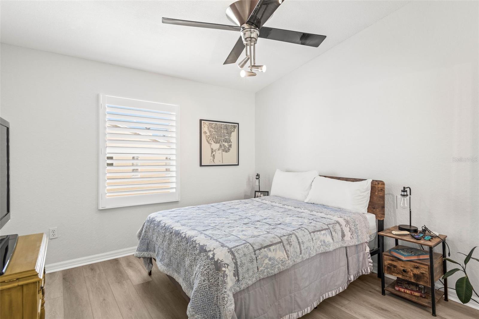 PELICAN ISLE TWNHMS - Residential Lease