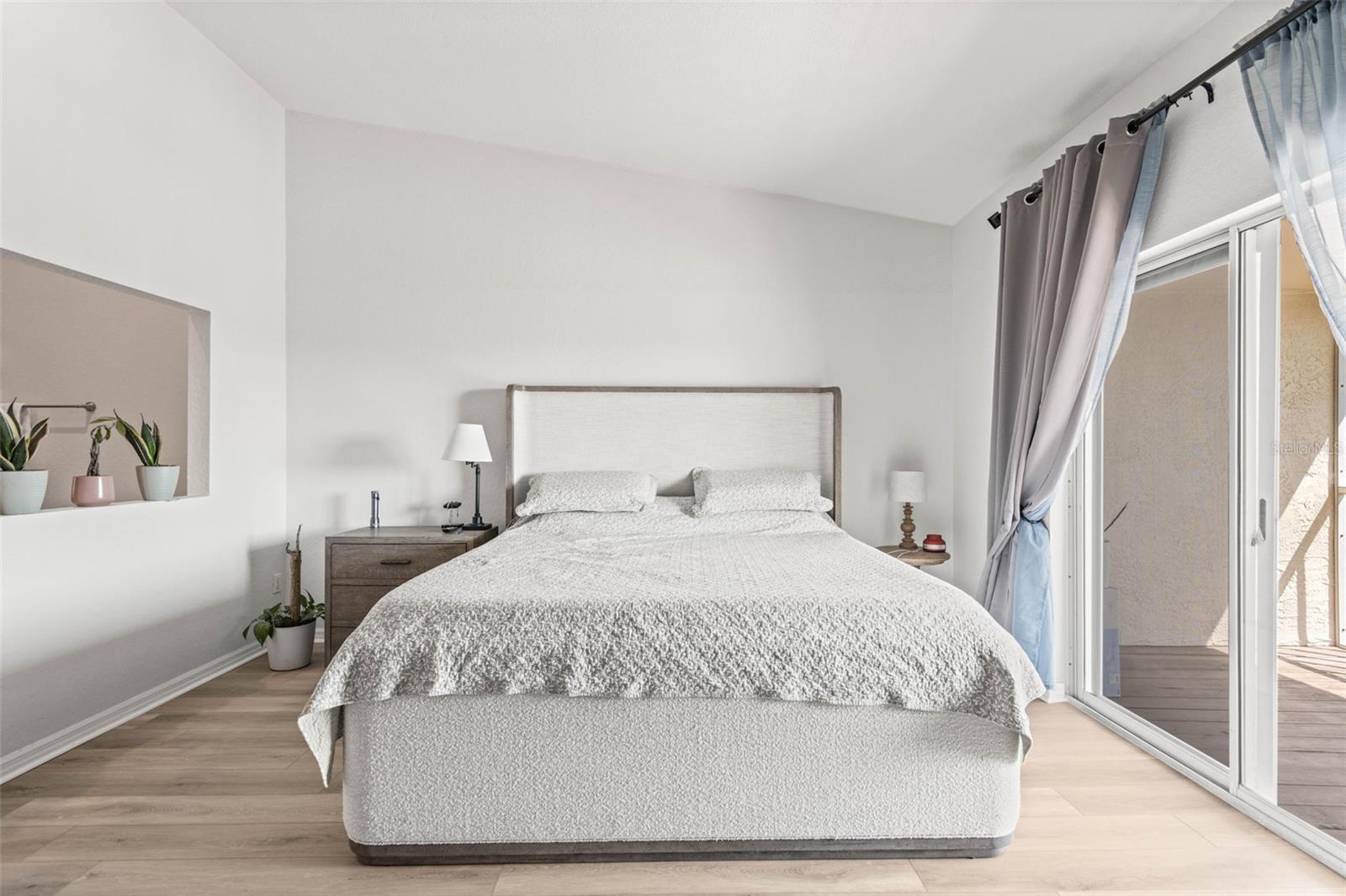 PELICAN ISLE TWNHMS - Residential Lease