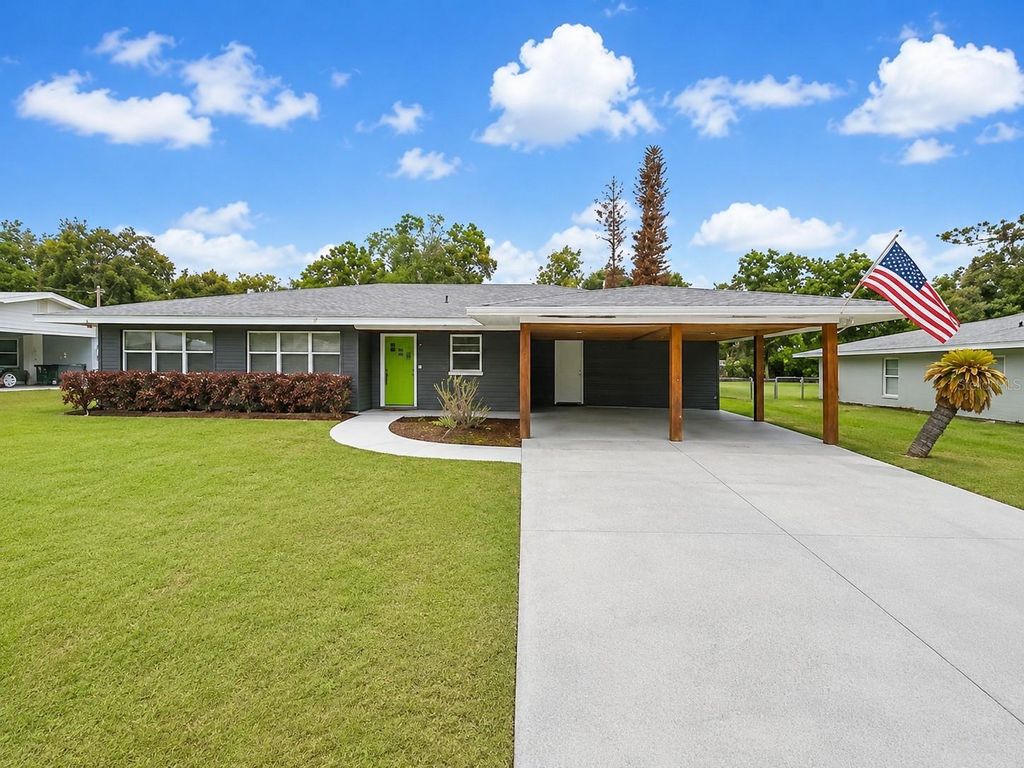 Photo of 5817 Lake Breeze Avenue, Lakeland, FL 33809 (MLS # S5150444)