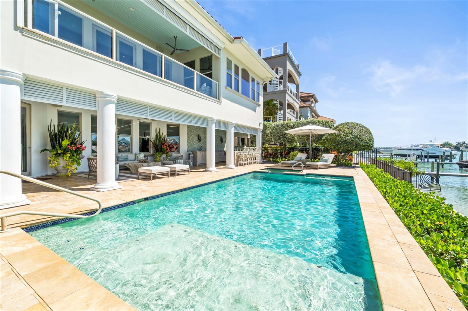 MARINA BAY PH I & II - Residential