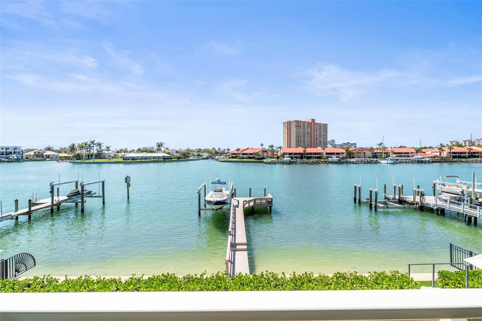 MARINA BAY PH I & II - Residential