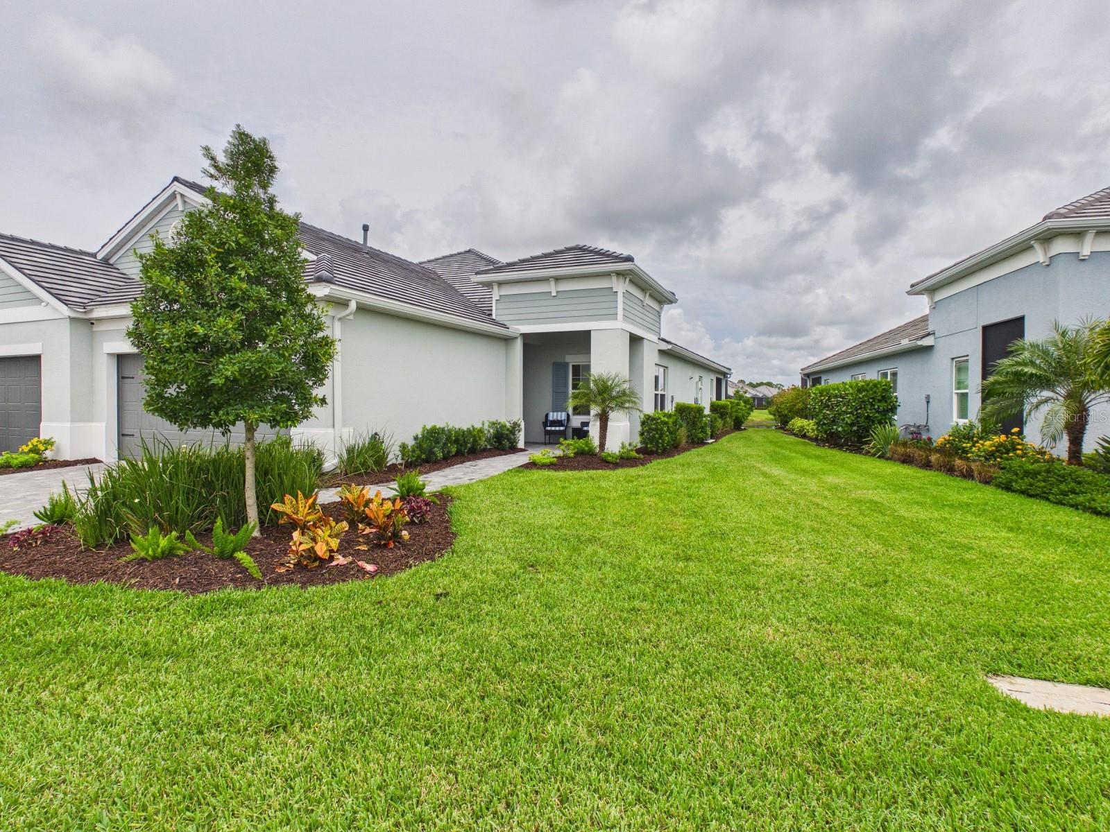 10012 LAKE WALES CIRCLE, SARASOTA, FL, 34241 3 10012 LAKE WALES CIRCLE