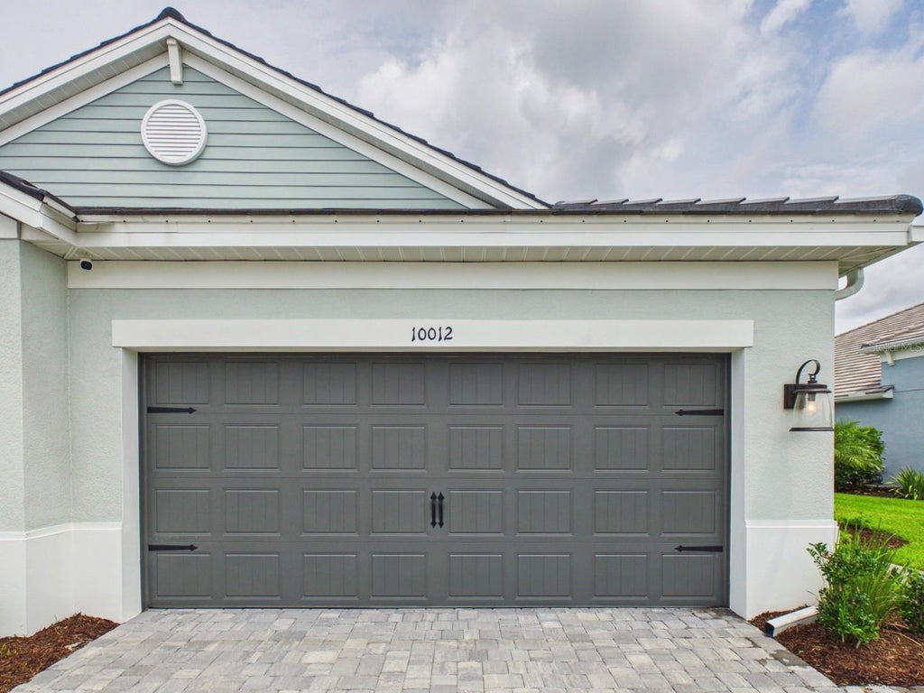 Photo of 10012 Lake Wales Circle, Sarasota, FL 34241 (MLS # A4701175)